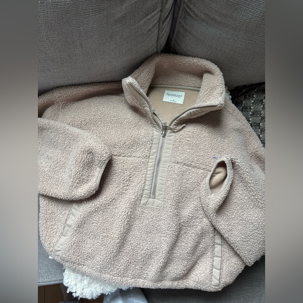 Women Abercombie Half-Zip Sherpa Pullover Jacket - Beige